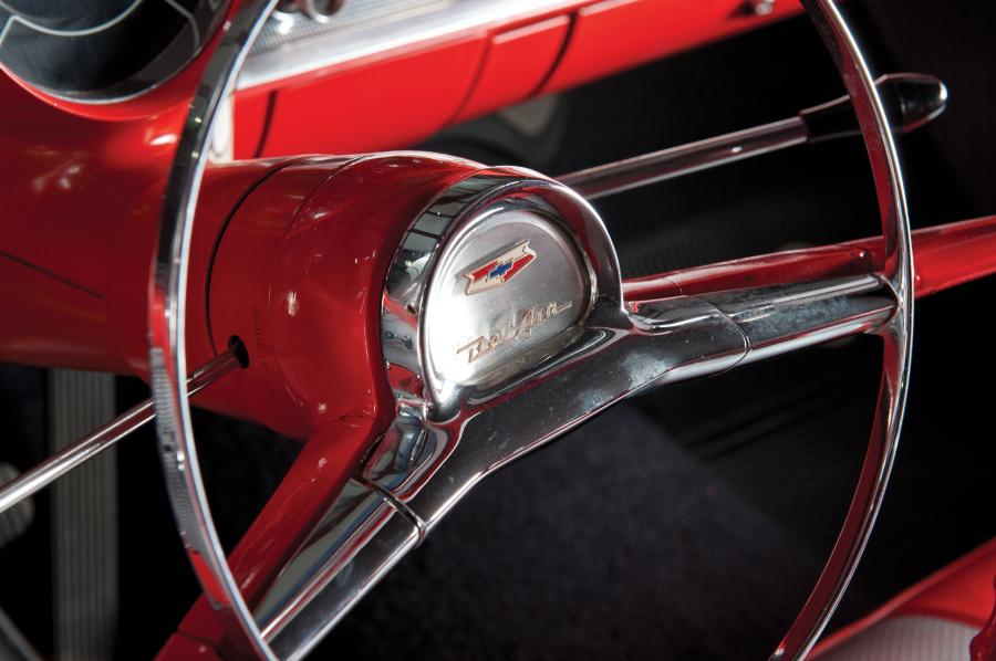  Chevrolet Bel Air Fuel Injected Convertible 1957 года  (фото 5 из 52)
